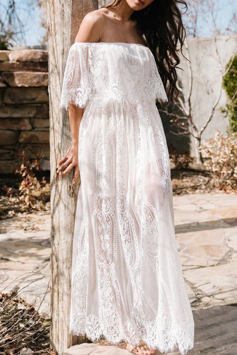 Elegante vestido de corte A con hombros descubiertos y encaje transparente