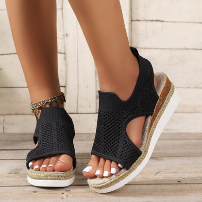 Zapatos de cuña informales con diseño de patchwork, ahuecados y con boca de pez en contraste (altura del tacón: 5,5 cm)