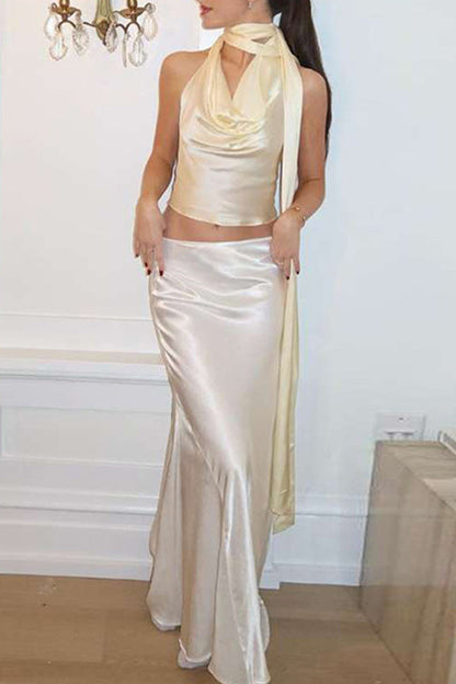 Elegante traje de baño de dos piezas liso sin espalda y sin mangas con cuello halter