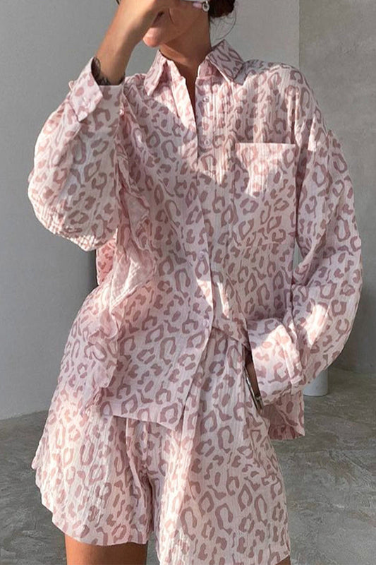 Conjunto de dos piezas con estampado de leopardo, bolsillo, volante, cuello vuelto, manga larga