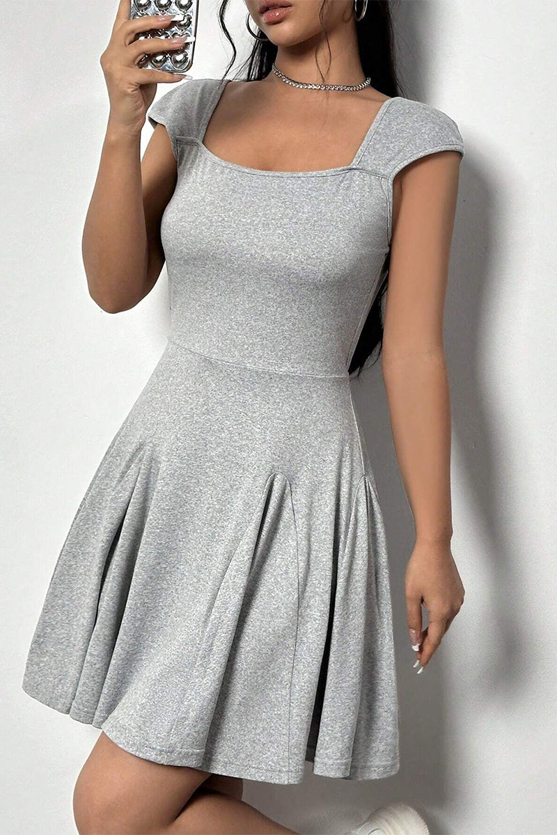 Vestidos casuales sencillos de corte A con cuello cuadrado, espalda descubierta y pliegues