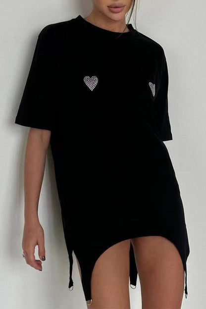 Camisetas informales asimétricas con cuello redondo y letras en forma de corazón