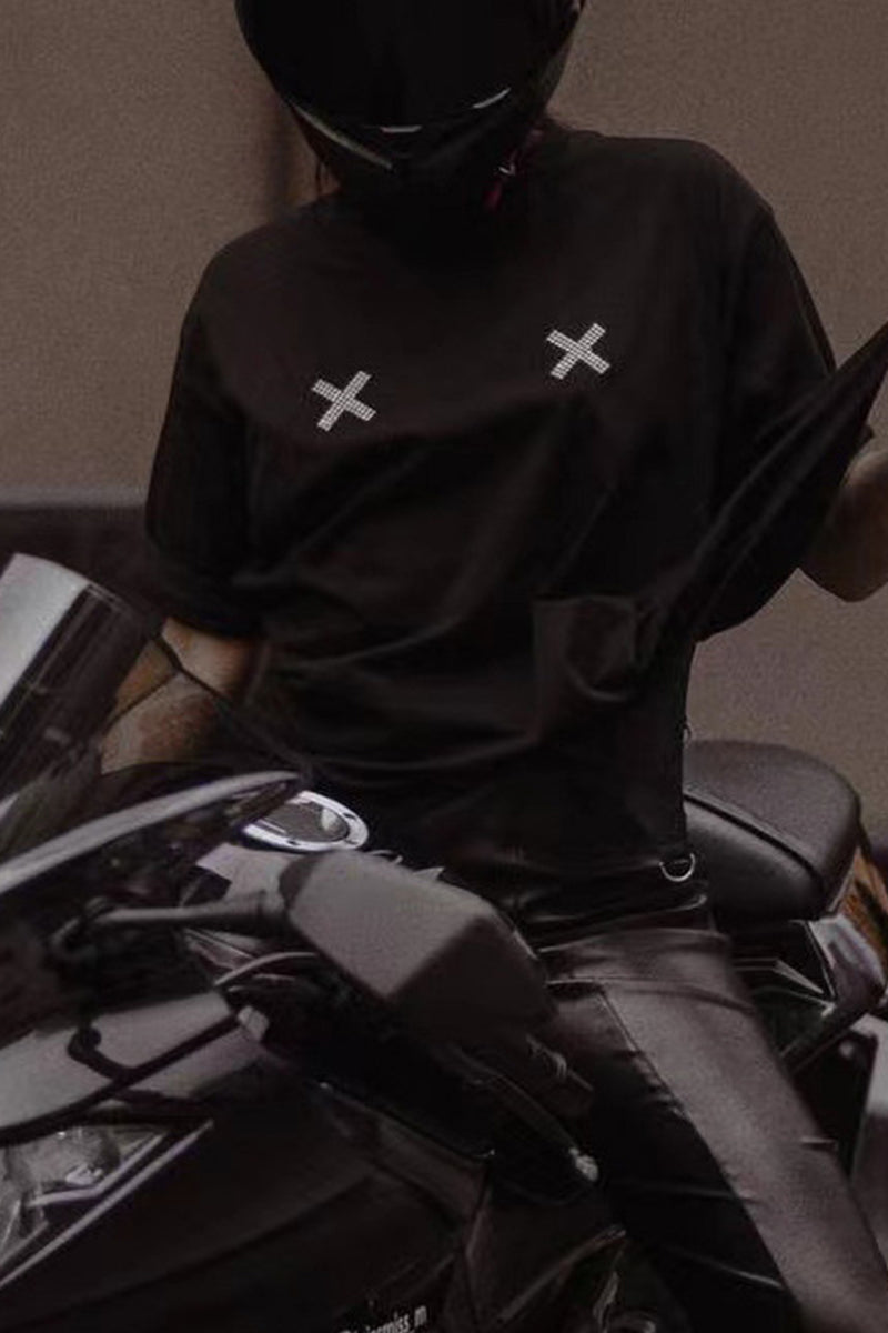 Camisetas informales asimétricas con cuello redondo y letras en forma de corazón