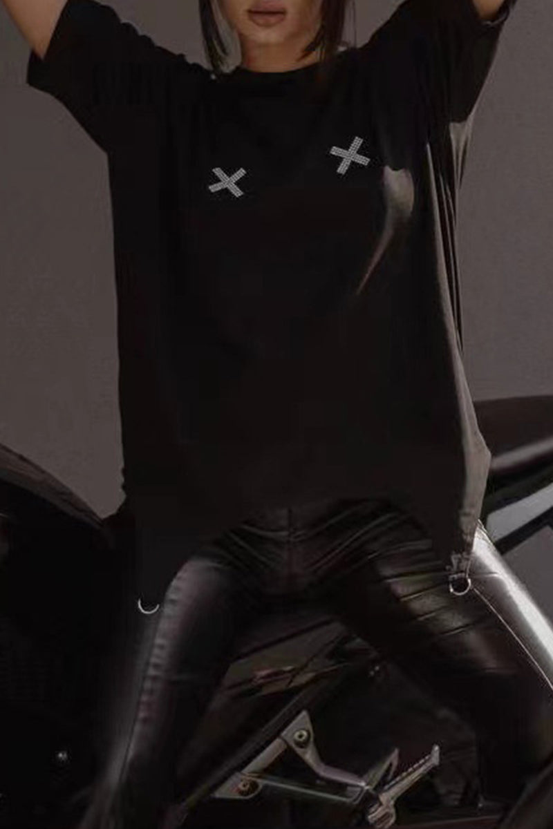 Camisetas informales asimétricas con cuello redondo y letras en forma de corazón