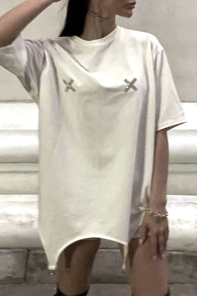 Camisetas informales asimétricas con cuello redondo y letras en forma de corazón