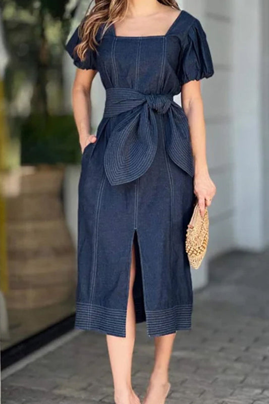 Vestidos vaqueros casuales de manga corta con cuello cuadrado y aberturas de patchwork liso