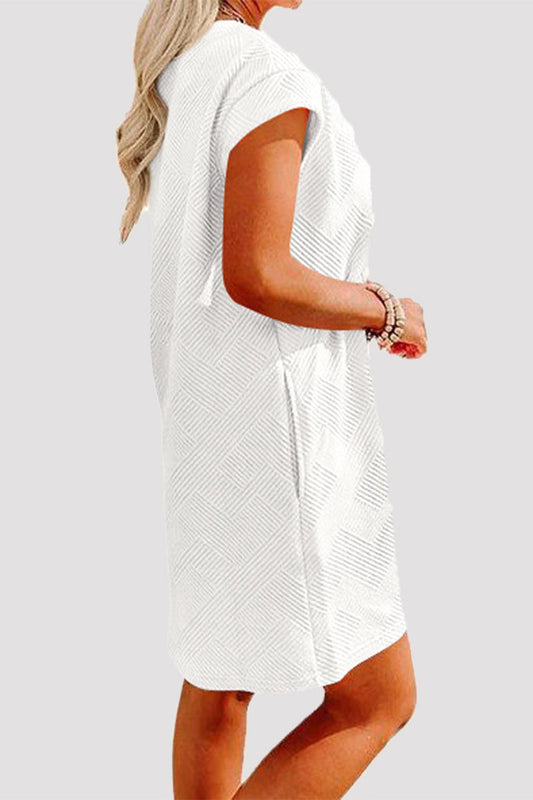 Vestido deportivo informal de manga corta con cuello redondo y bolsillos lisos