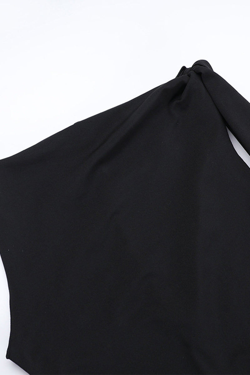 Elegante vestido de falda de un solo paso con cuello oblicuo y patchwork sólido