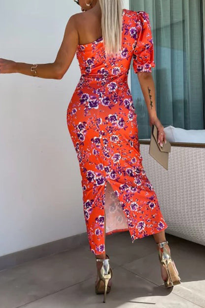 Elegante vestido vintage con falda de un solo paso y cuello oblicuo con contraste floral