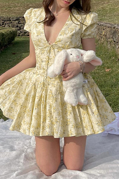 Vestidos sexis con estampado de flores, frenillo, pliegues, escote en V y falda en la cintura