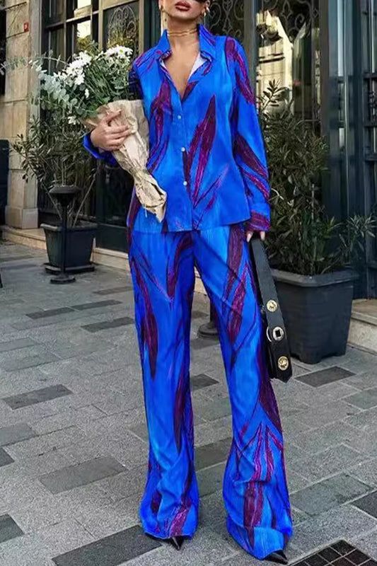 Conjunto de dos piezas con cuello vuelto, manga larga y estampado de rayas informales en contraste
