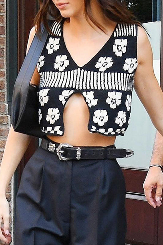 Tops con cuello en V y flores de celebridades de estilo británico