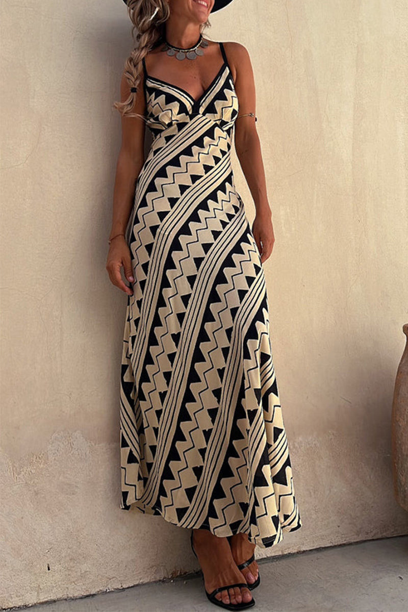 Vestidos bohemios de vacaciones con cuello en V y estampado de rayas y patchwork
