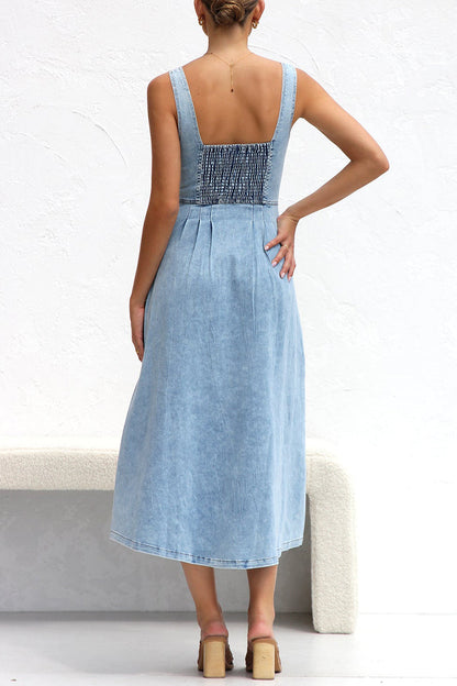 Elegante vestido vaquero holgado sin mangas con cuello en V y hebilla de bolsillo antiguo de color sólido