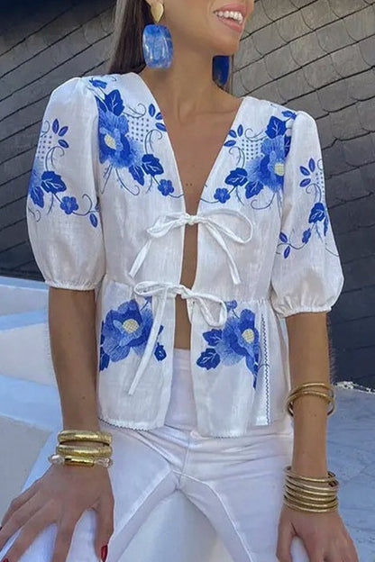 Blusas casuales sin posicionamiento con estampado de flores y cuello en V con frenillo