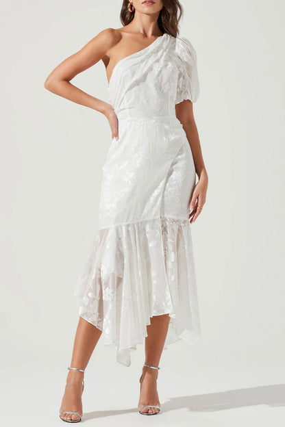 Elegantes vestidos de noche con cuello oblicuo asimétrico y patchwork liso