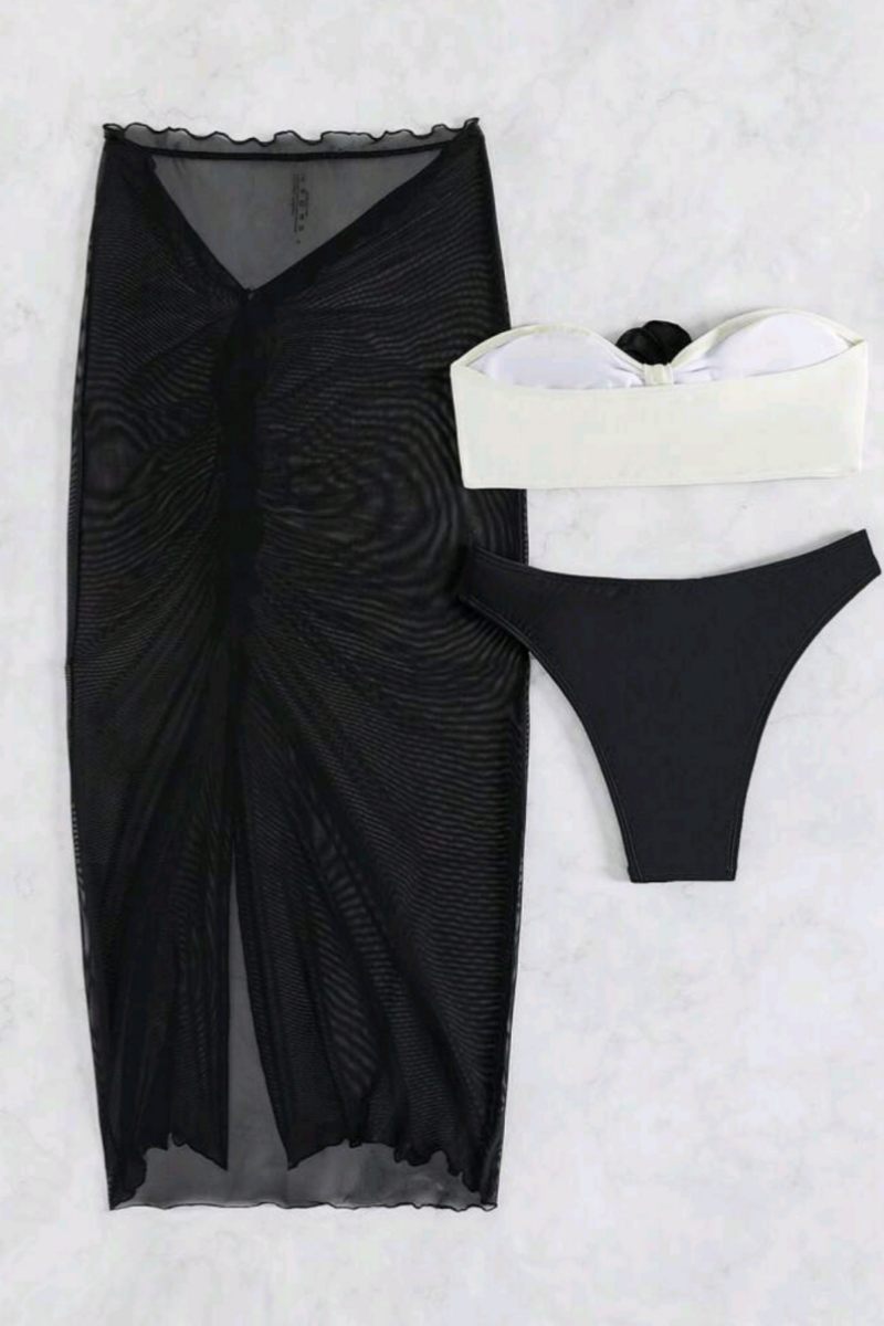 Traje de baño de tres piezas con estampado floral y espalda descubierta (con relleno)
