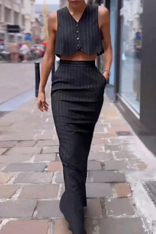 Conjunto informal de dos piezas con cuello en V, sin mangas, con bolsillos y retazos a rayas