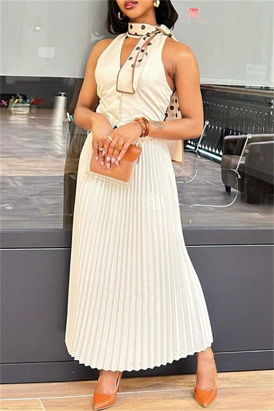 Conjunto informal de dos piezas sin mangas y cuello halter con espalda descubierta y color sólido
