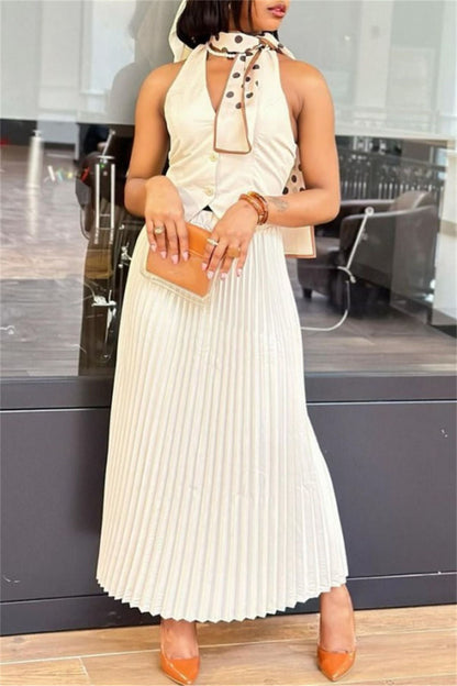 Conjunto informal de dos piezas sin mangas y cuello halter con espalda descubierta y color sólido