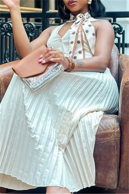 Conjunto informal de dos piezas sin mangas y cuello halter con espalda descubierta y color sólido