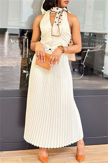Conjunto informal de dos piezas sin mangas y cuello halter con espalda descubierta y color sólido