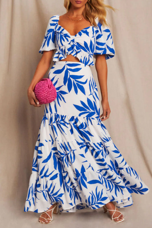 Conjunto informal de dos piezas con cuello en V, manga corta y estampado de hojas para vacaciones