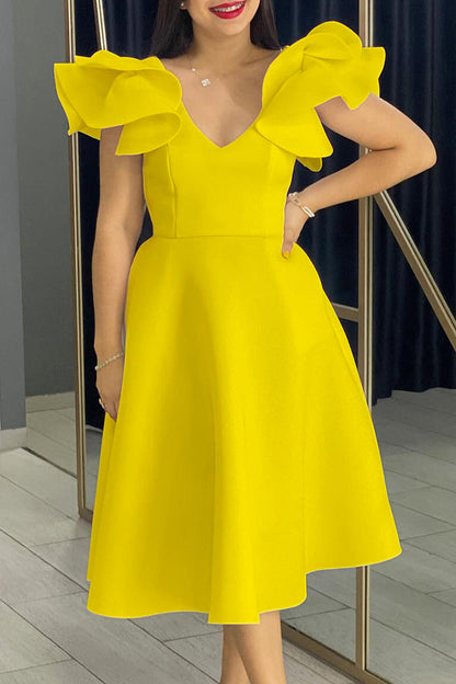Vestidos de celebridades con cuello en V, línea A, con volantes y patchwork en color liso (4 colores)