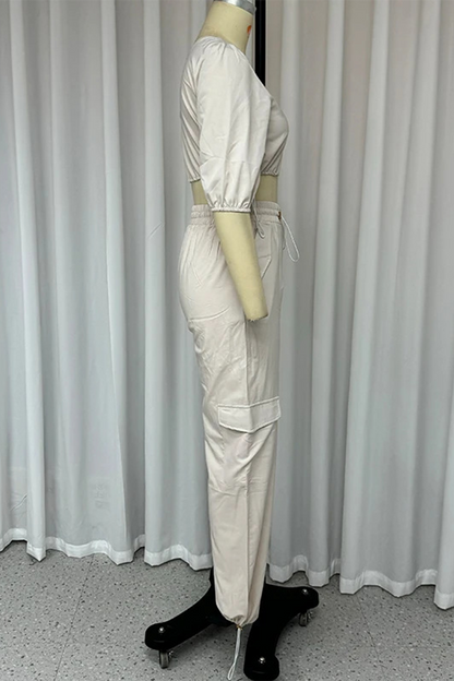 Conjunto de dos piezas sexy de manga corta con cuello oblicuo irregular y botones de cordón de color sólido para uso diario