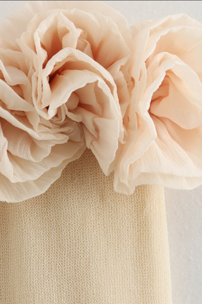 Vestidos sexis sin tirantes con forma de flor fruncida en color sólido