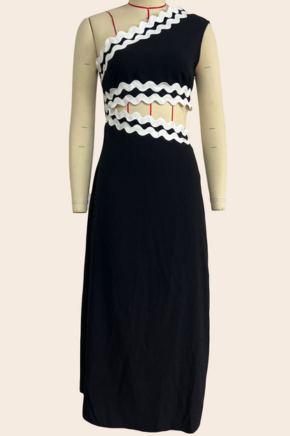 Vestidos sexis de falda de un solo paso con cuello oblicuo en contraste y patchwork ondulado