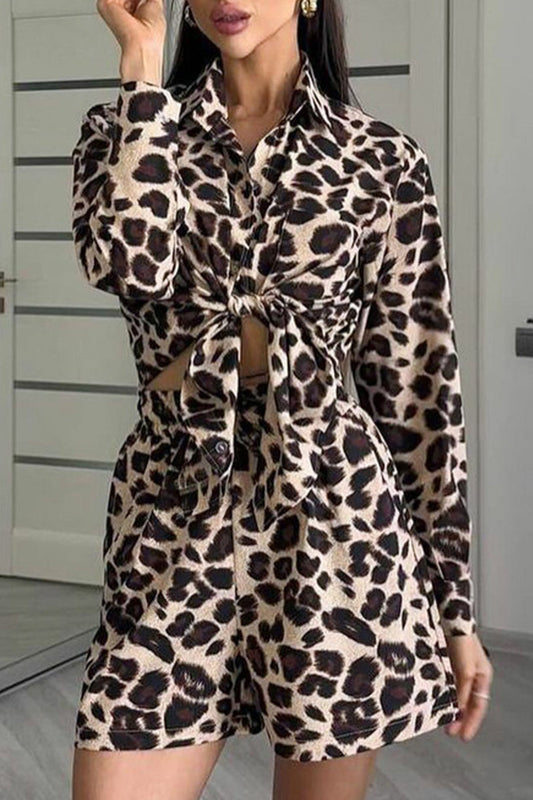 Conjunto informal de dos piezas con estampado de leopardo, bolsillo, cuello vuelto, manga larga