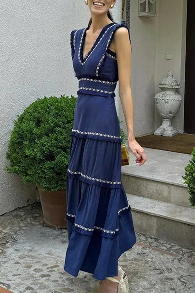 Elegante vestido de color liso con flecos y cuello en V sin mangas