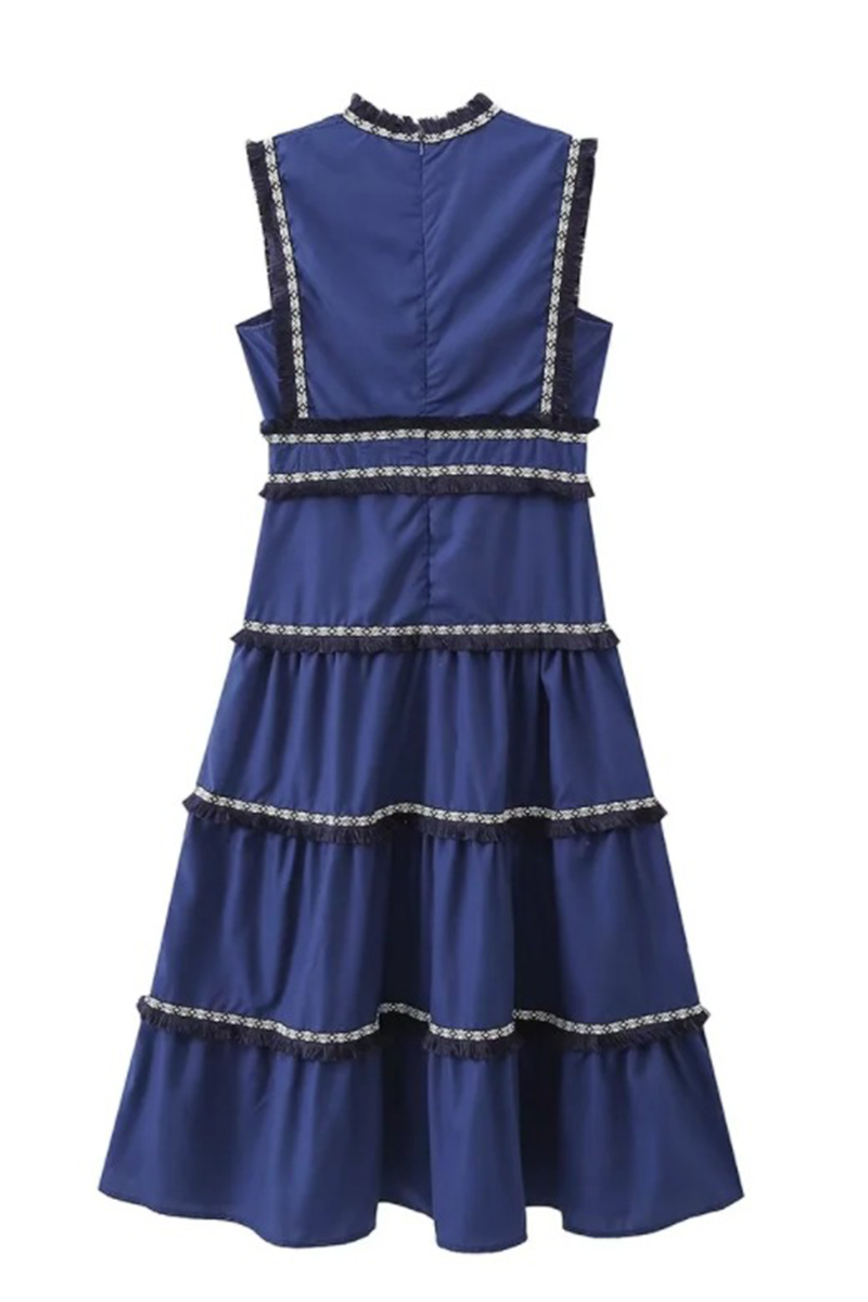Elegante vestido de color liso con flecos y cuello en V sin mangas