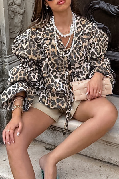 Blusas casuales con cuello vuelto, cordones y estampado de leopardo