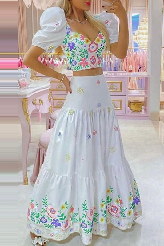 Conjunto casual de dos piezas con estampado floral, cuello en V, manga corta y básico
