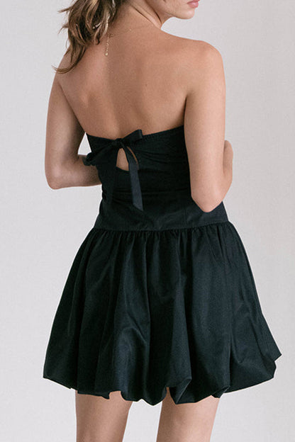 Vestidos sexys de color sólido con frunces y sin tirantes