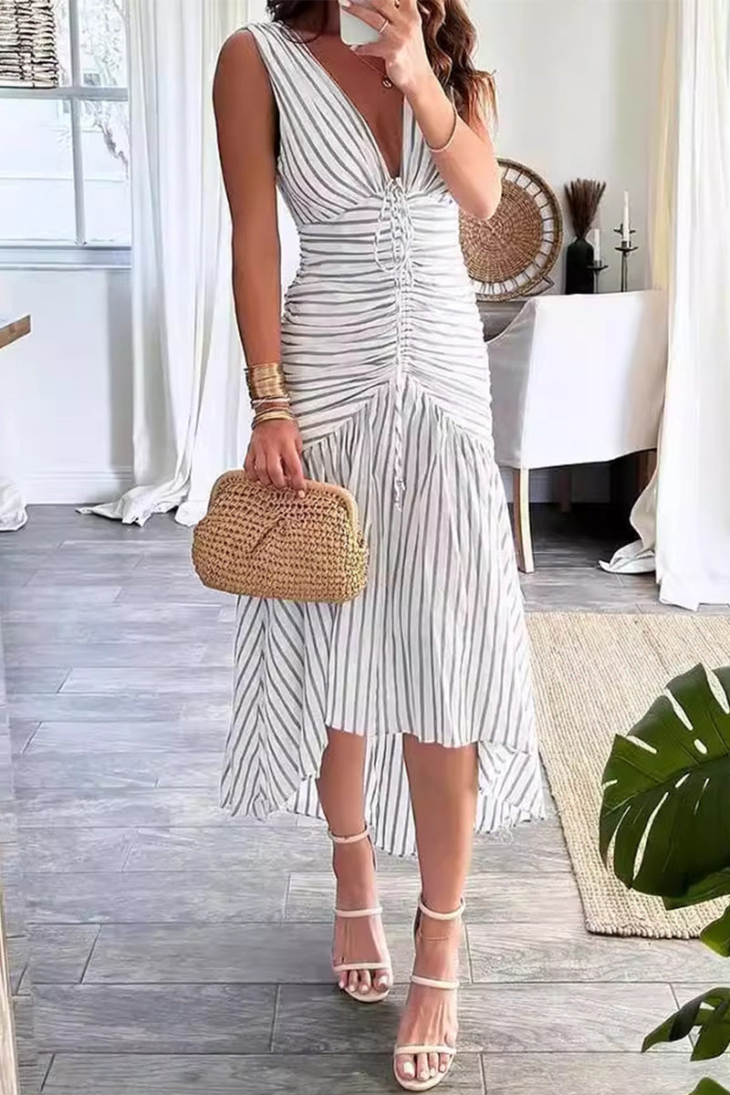 Vestidos casuales con falda y escote en V fruncido con cordones y estampado de rayas