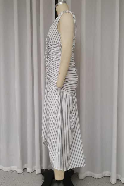 Vestidos casuales con falda y escote en V fruncido con cordones y estampado de rayas