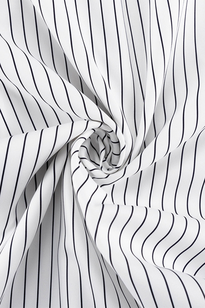 Conjunto de dos piezas de manga larga con cuello vuelto, abertura y botones con estampado de rayas elegante de calle
