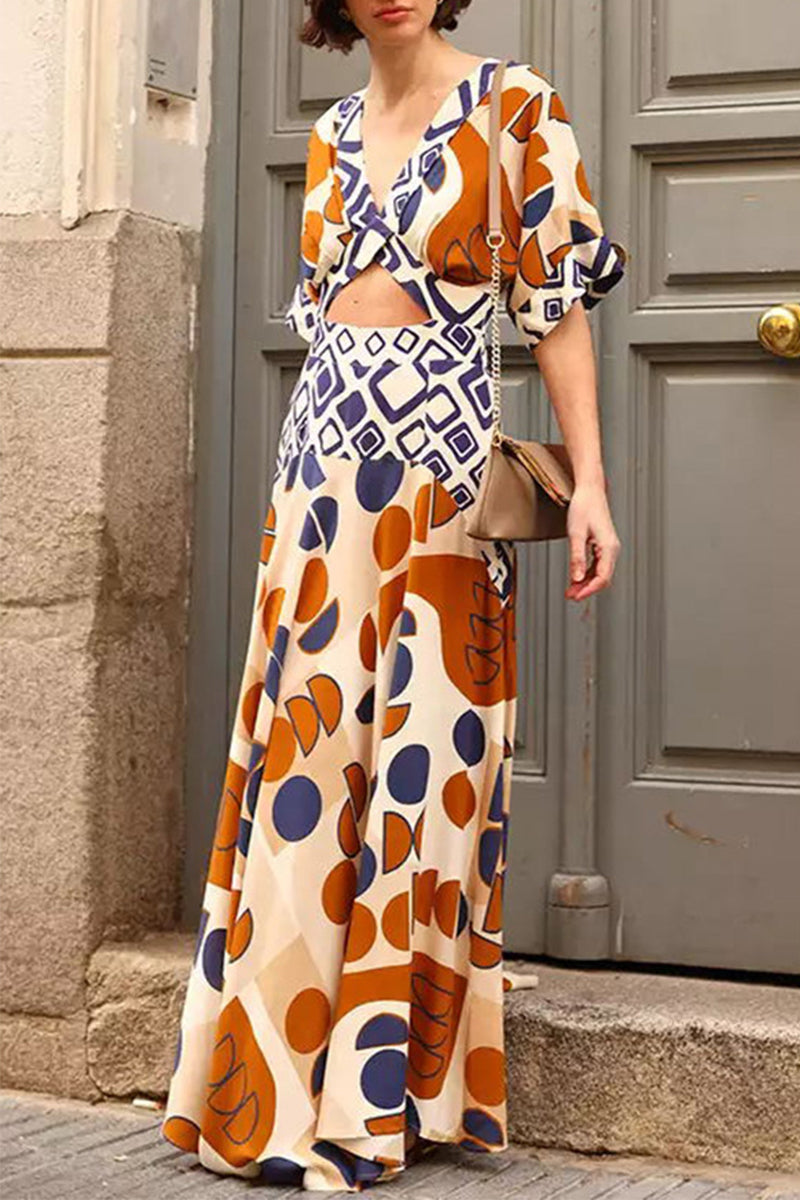 Elegante vestido de manga corta con escote en V y estampado geométrico calado