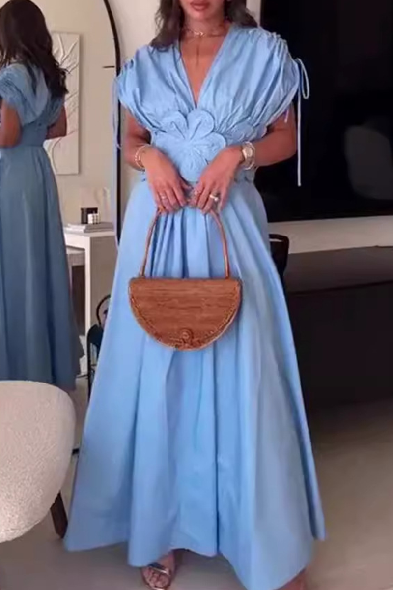 Elegante vestido con falda y escote en V y flores de color liso con cordón ajustable