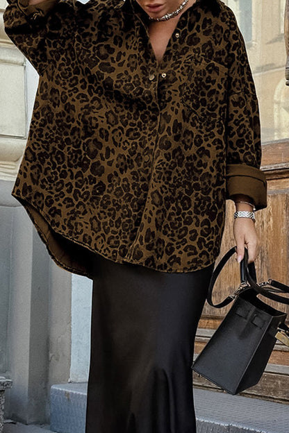 Blusas casuales con cuello vuelto, botones y estampado de leopardo