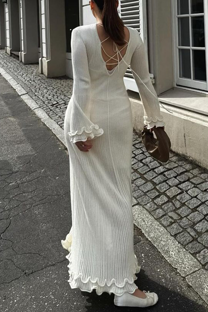 Elegante vestido de falda de un solo paso con cuello redondo, espalda descubierta y cordones en color sólido