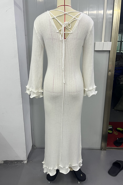 Elegante vestido de falda de un solo paso con cuello redondo, espalda descubierta y cordones en color sólido