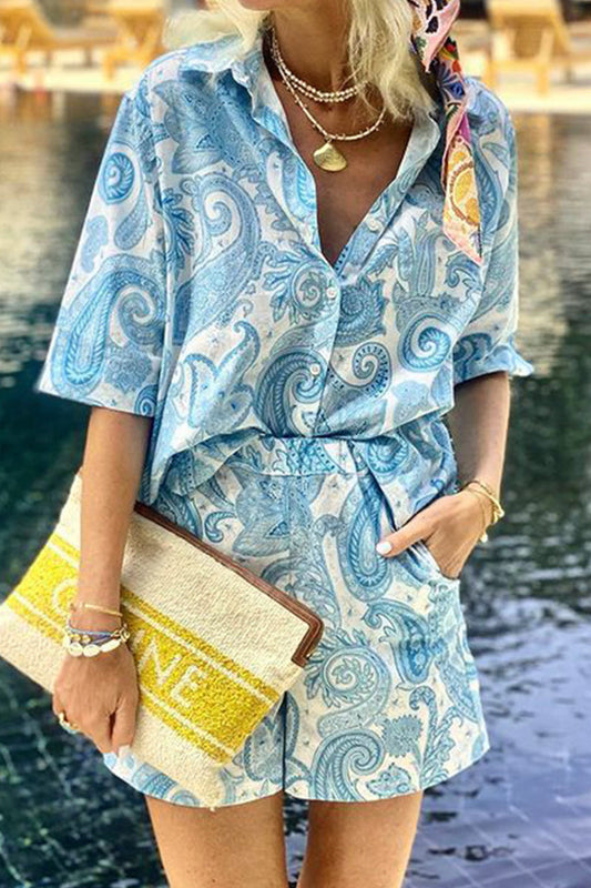 Conjunto informal de dos piezas con estampado floral, bolsillo, cuello vuelto, manga corta