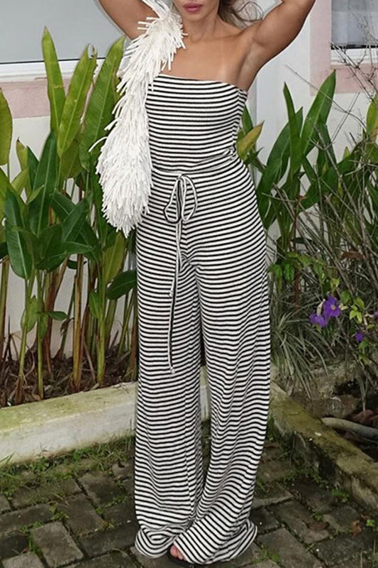 Mono informal holgado con diseño de rayas y patchwork, espalda descubierta y tirantes