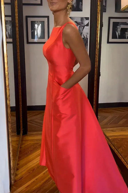 Elegante vestido de corte A con cuello redondo y cremallera y bolsillo