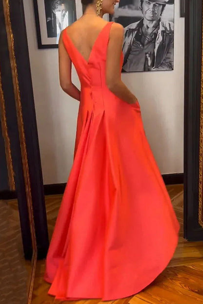 Elegante vestido de corte A con cuello redondo y cremallera y bolsillo