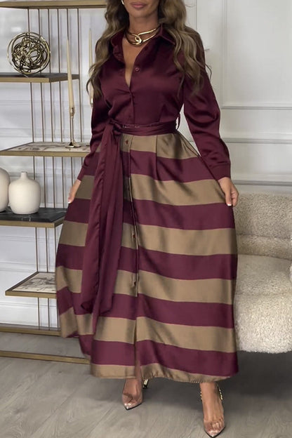 Elegante vestido camisero de rayas con cordones y cuello vuelto en contraste